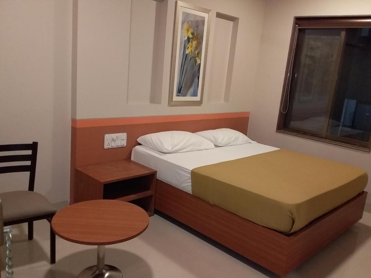 Sai Palace Express Ширди Экстерьер фото